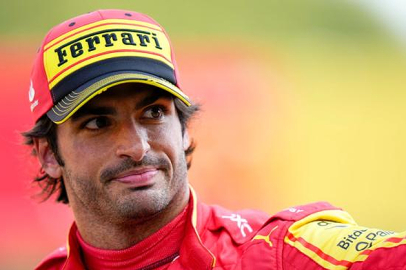 İtalya’da pole pozisyonu Carlos Sainz’ın