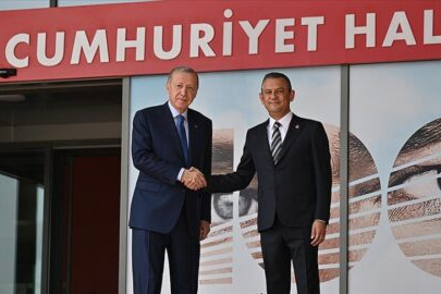 18 yıl sonra bir ilk! Cumhurbaşkanı Erdoğan, CHP Genel Merkezi’nde