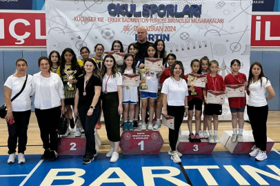 Osmangazili badmintonculardan Türkiye şampiyonluğu