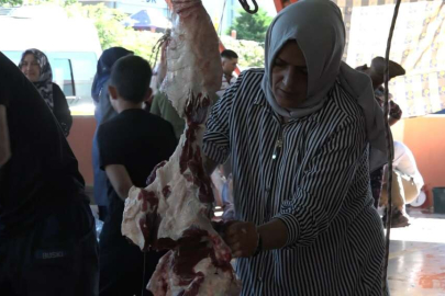 Bursa’da kadın kasaplar erkeklere taş çıkarttı