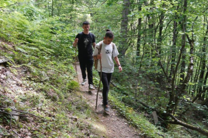 Bursa’da gençler doğa için yürüdü