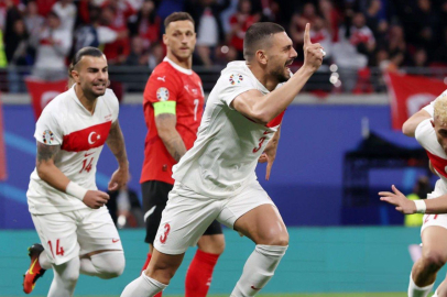 Merih Demiral: Ne Mutlu Türk'üm Diyene!