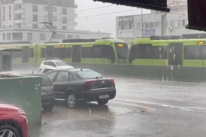 Bursa’yı sağanak vurdu, metro istasyonu kapatıldı!