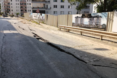 Bursa’da yolda çökme tehlikesi! O cadde trafiğe kapatıldı