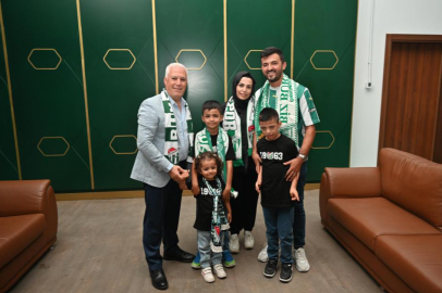 Bursaspor maçına gidemiyor diye ağlamıştı… Bozbey kayıtsız kalamadı