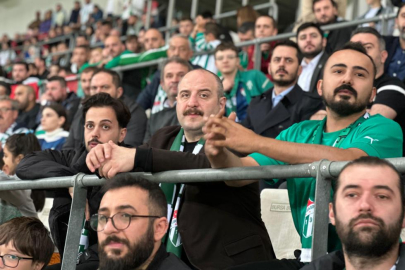 Varank, Bursaspor maçını taraftarla izledi