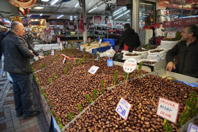 Yerli kestanedeki bolluk, hem satıcının hem de alıcının yüzünü güldürüyor