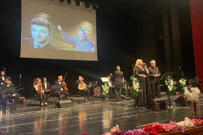 Bursa, Zeki Müren'i anlamlı konser ile andı