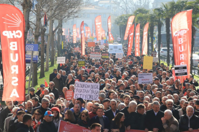 Bursalılar ekonomi politikalarını işte böyle protesto etti