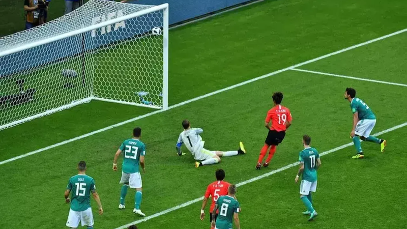 Tarihe geçecek yeni futbol kuralları açıklandı!