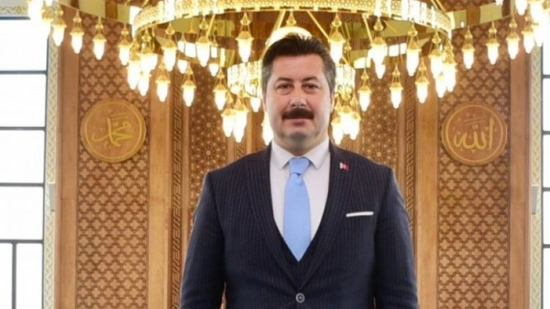 Ve Bursa'daki o başkan resmen partisinden istifa etti