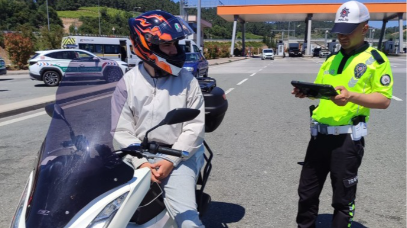 Bursa'da trafik ekiplerinden motorsiklet sürücülerine sıkı denetim