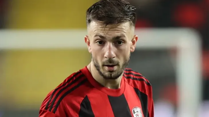 Galatasaray'da bir ayrılık daha