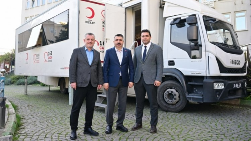 Yıldırım Belediyesi Kızılay'ın her zaman yanında!