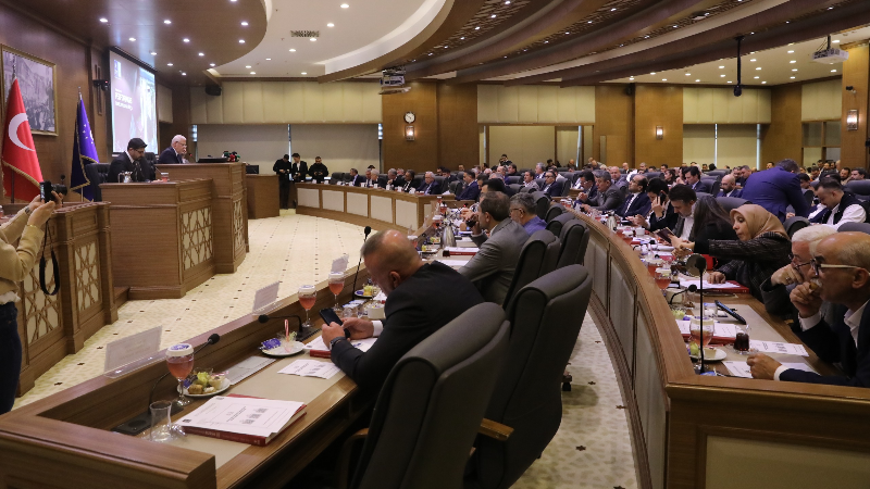 Bozbey'den ulaşım ücretleri ve trafik eleştirilerine yanıt!