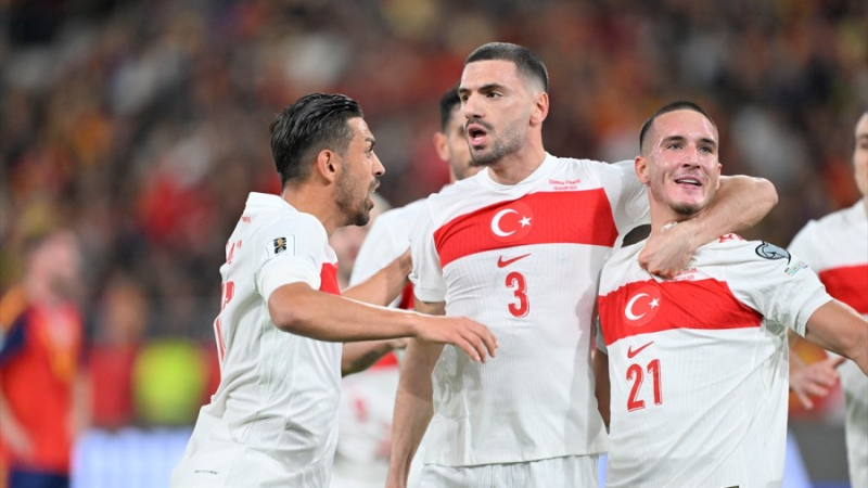 İspanya'yı elimizden kaçırdık; Artık play-off zamanı