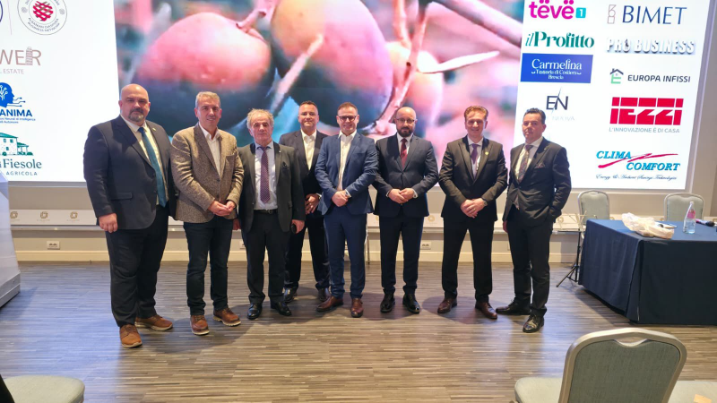 Arnavut iş insanları İtalya’da buluştu