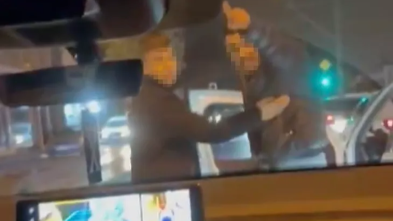 Bursa trafiğinde gergin anlar; Küçük çocuğu hiçe saydı...