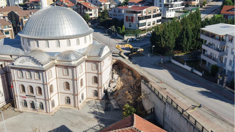 Bursa'da yaşlı kadın öyle bir şey yaptı ki...