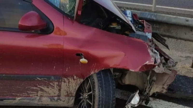 Bursa'da feci kaza; Genç sürücü yaralandı